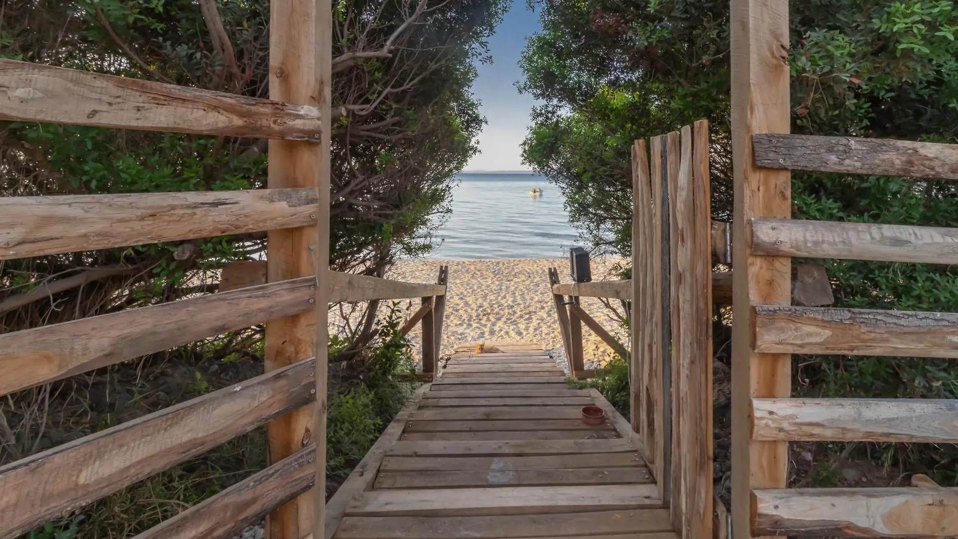 Jade By The Sea Villa location